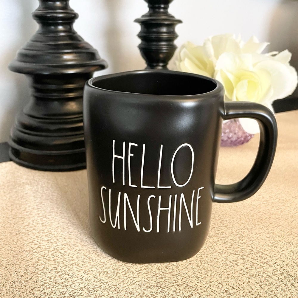 🆕Rae Dunn HELLO SUNSHINE Ceramic Mug